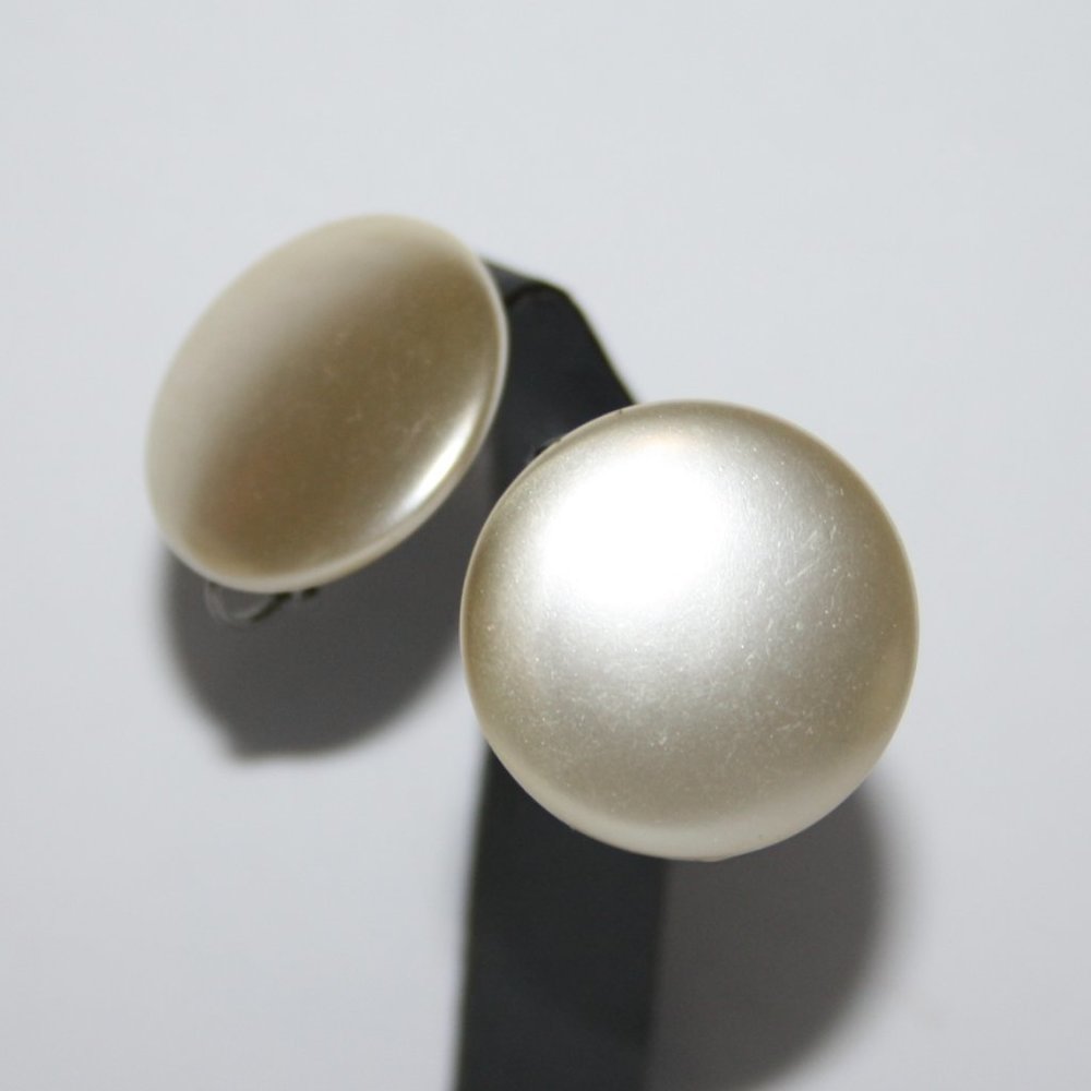 Large vintage pearl clip on earrings